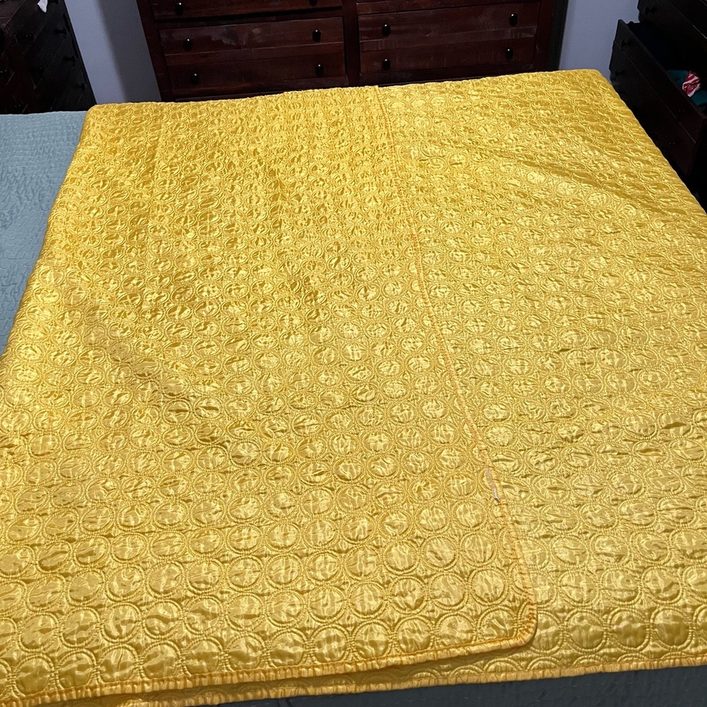 Twin Sunshine Yellow Quilted Bedspread - Picture 2 of 5